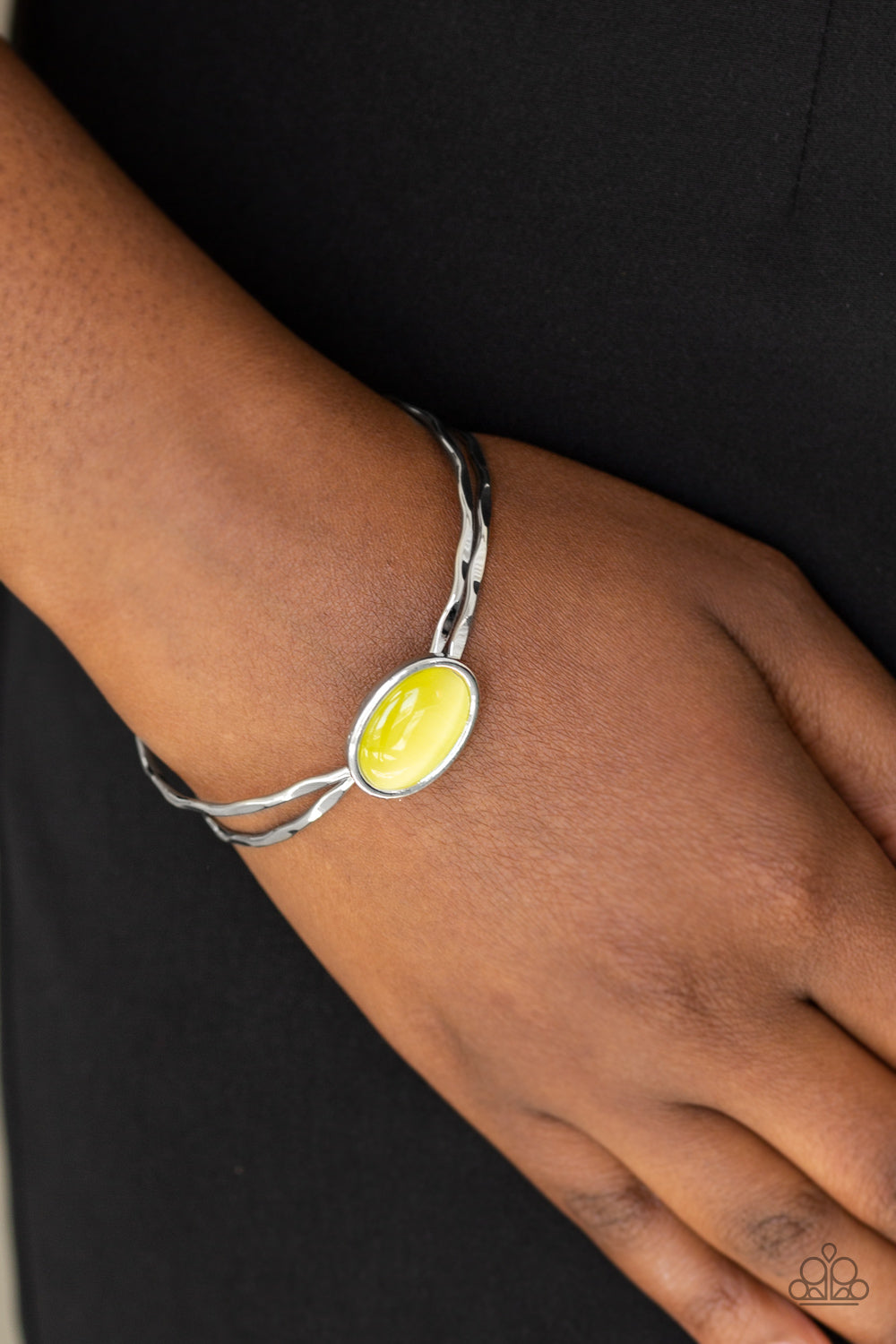 Lets Get Things GLOWING - yellow - Paparazzi bracelet