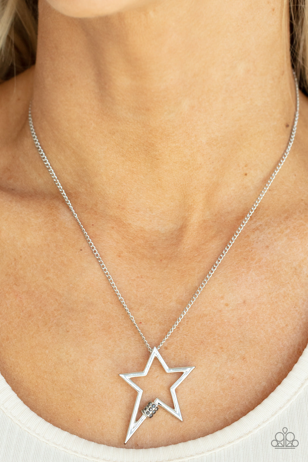 Light Up The Sky - silver - Paparazzi necklace