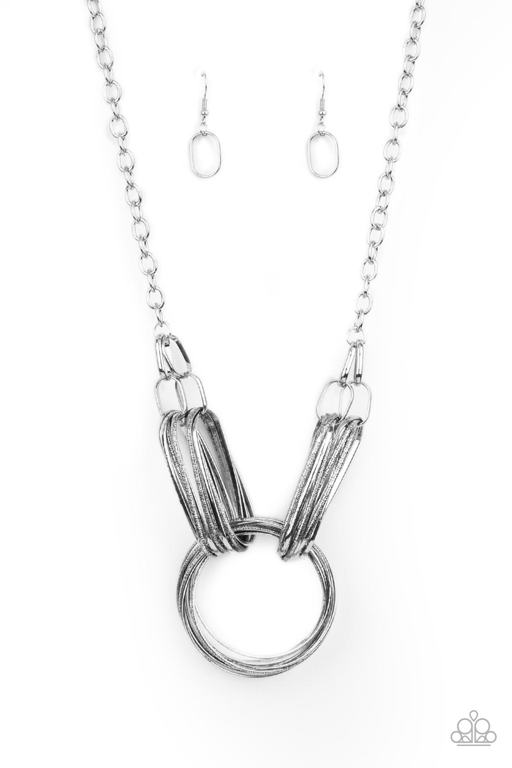 Lip Sync Links - silver - Paparazzi necklace