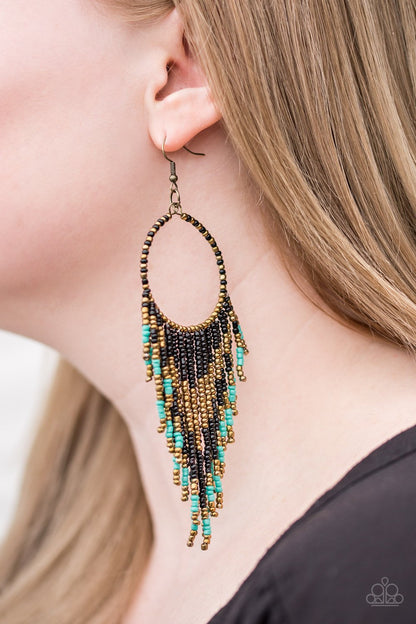 Live Off the Badlands - black - Paparazzi earrings