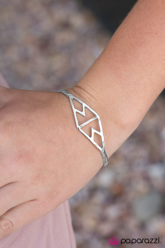 Lone Peak - Paparazzi bracelet