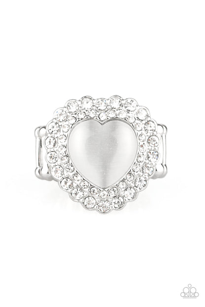 Lovely Luster - white - Paparazzi ring