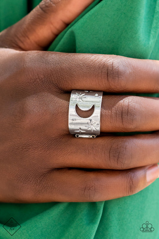 Lunar Levels - silver - Paparazzi ring