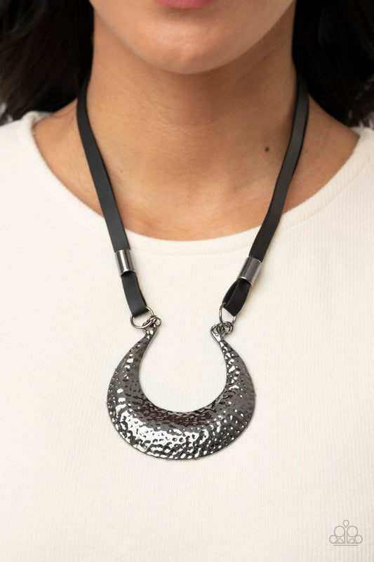 Majorly Moonstruck - black - Paparazzi necklace