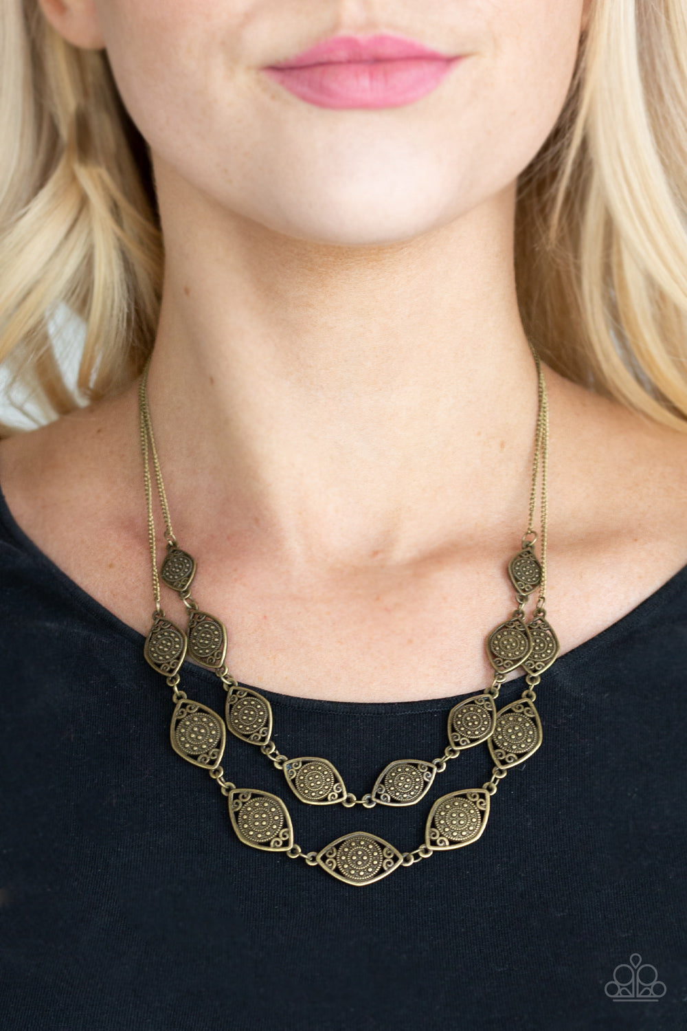 Make Yourself at HOMESTEAD - brass - Paparazzi necklace