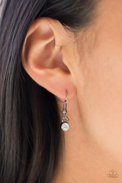 Make the World Sparkle - black - Paparazzi necklace