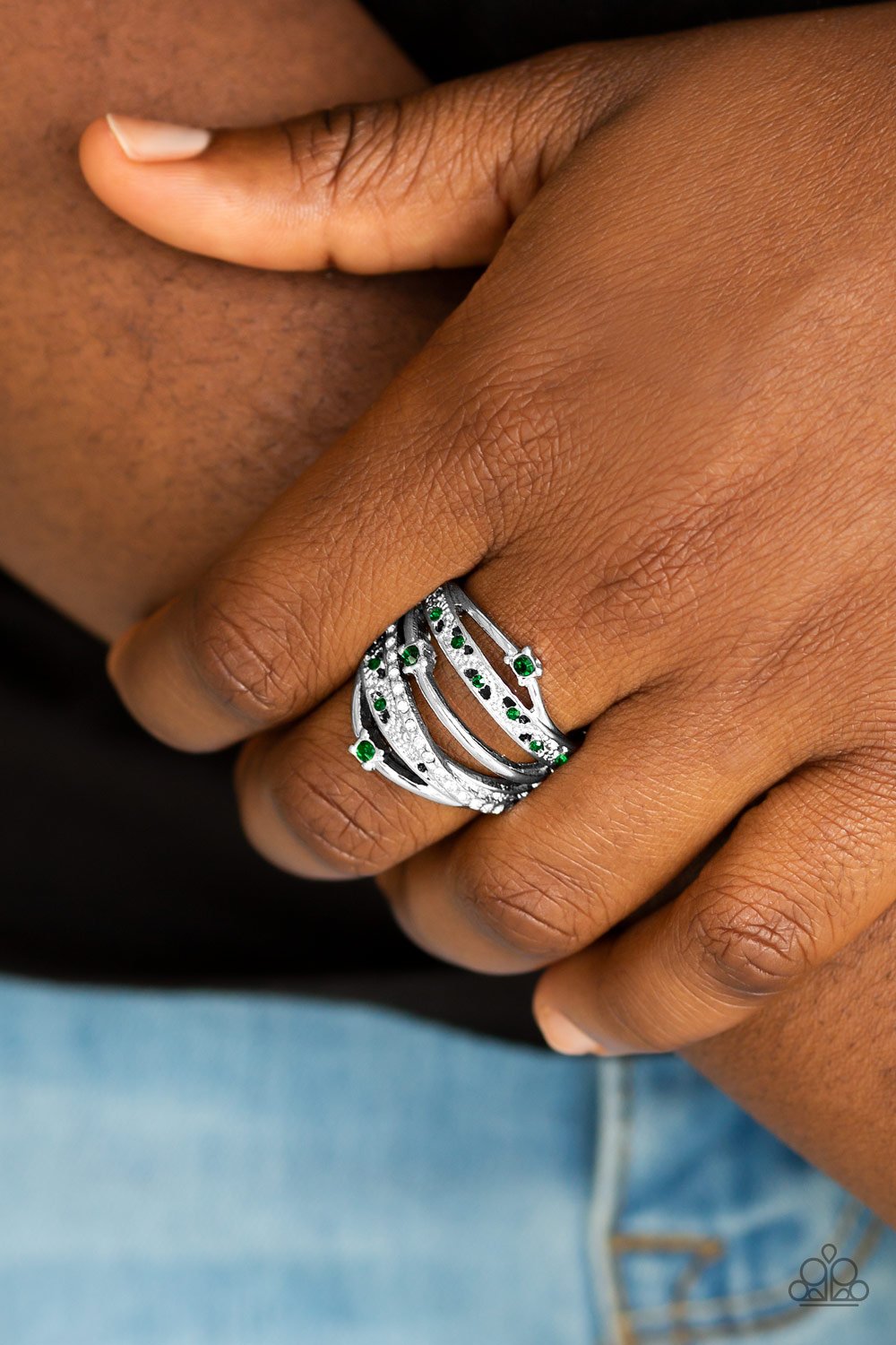 Making the World Sparkle - green - Paparazzi ring