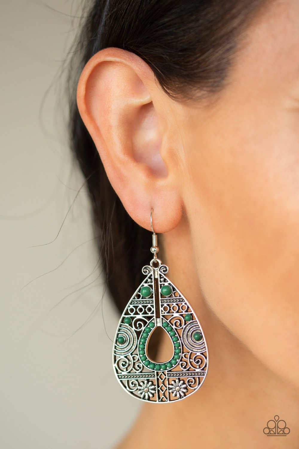 Malibu Gardens-green-Paparazzi earrings