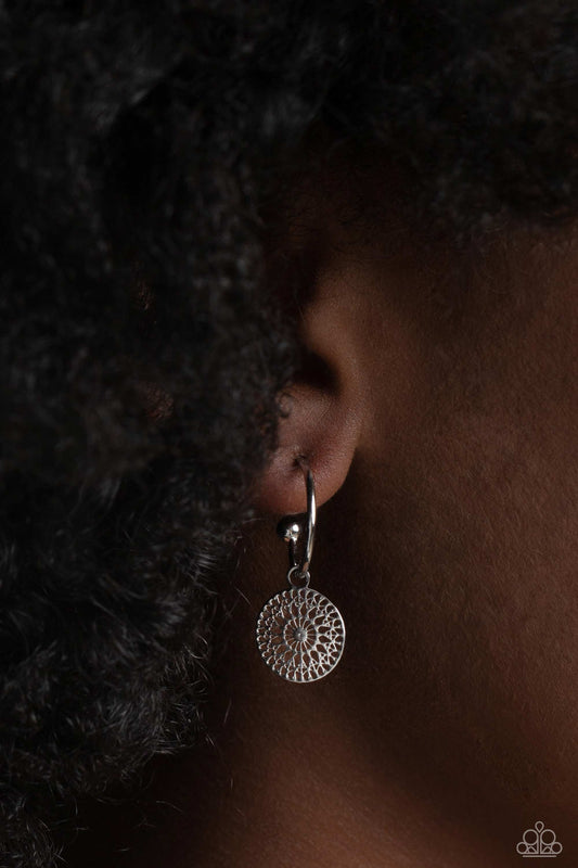 Mandala Maiden - silver - Paparazzi earrings