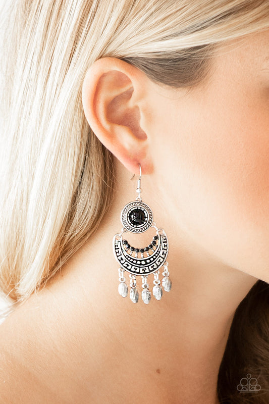 Mantra to Mantra - black - Paparazzi earrings