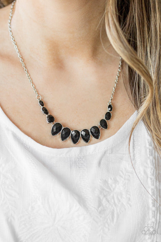 Maui Majesty - black - Paparazzi necklace