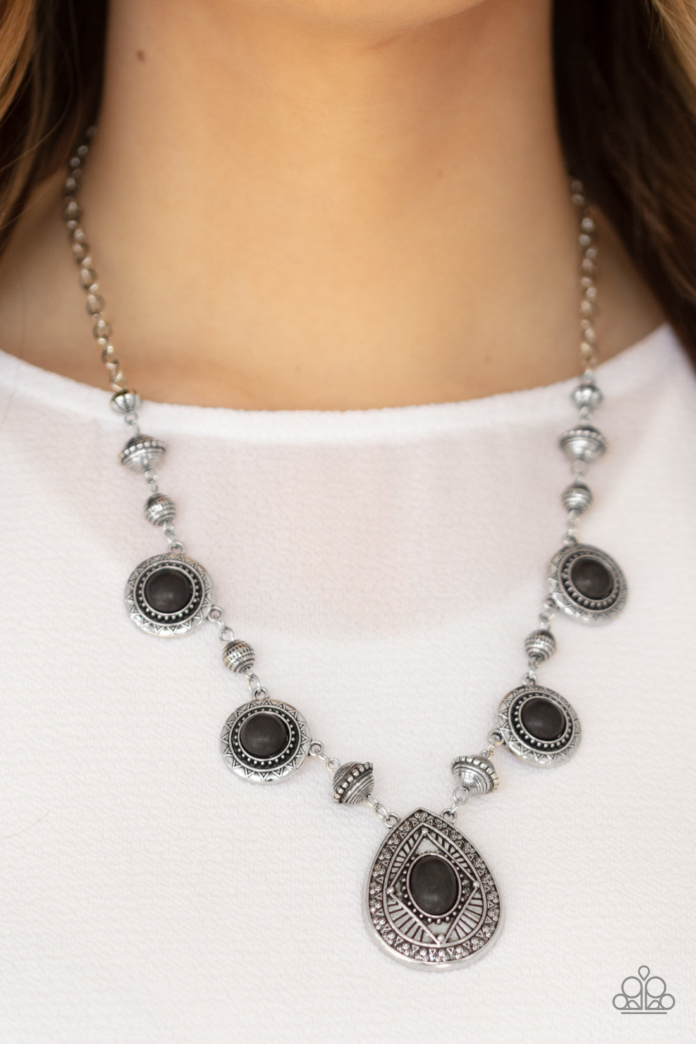 Mayan Magic - black - Paparazzi necklace