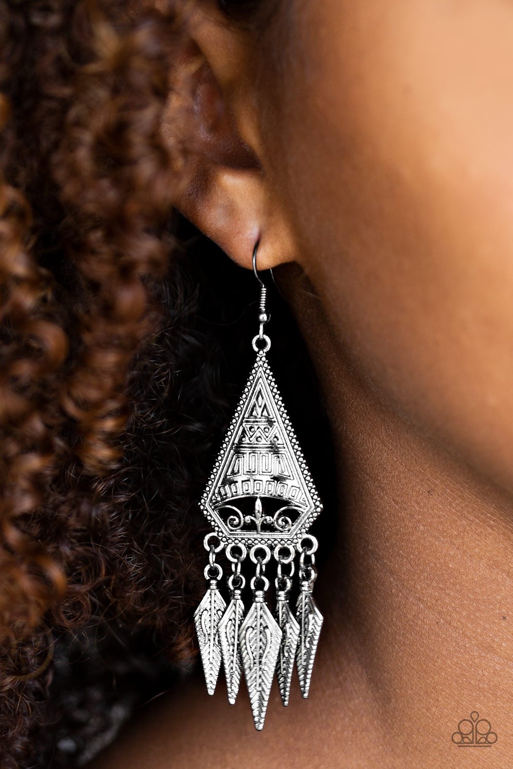Me Oh Mayan - black - Paparazzi earrings