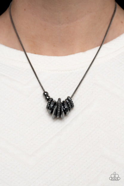 Mechanical Mischief - black - Paparazzi necklace