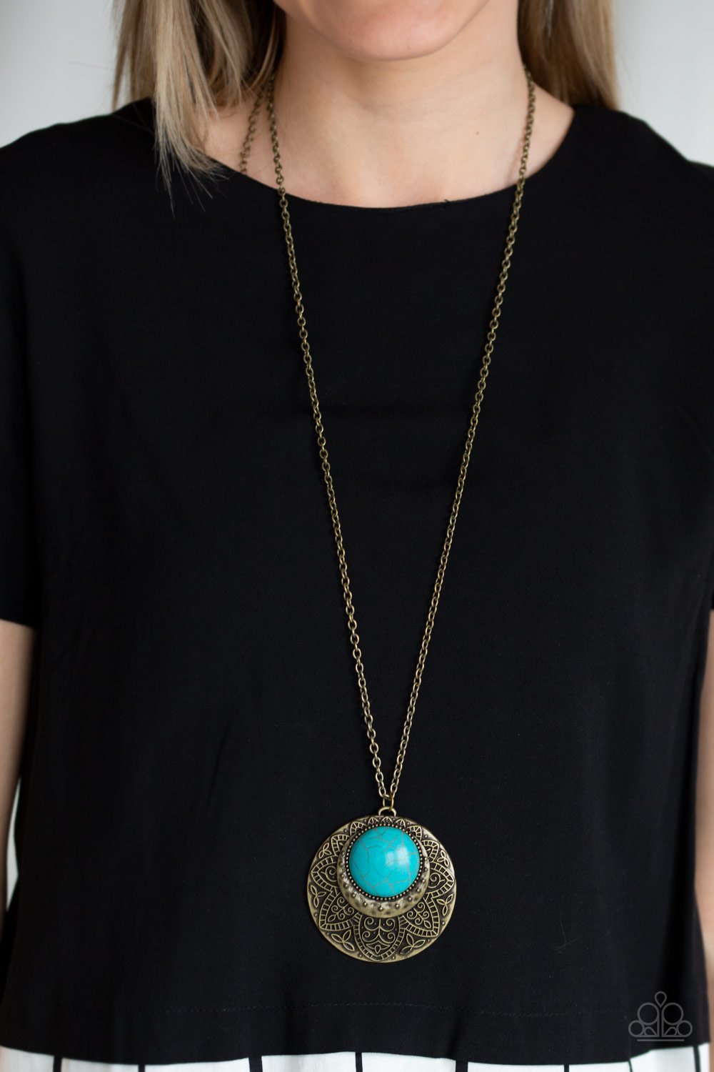 Medallion Meadow-brass-Paparazzi necklace