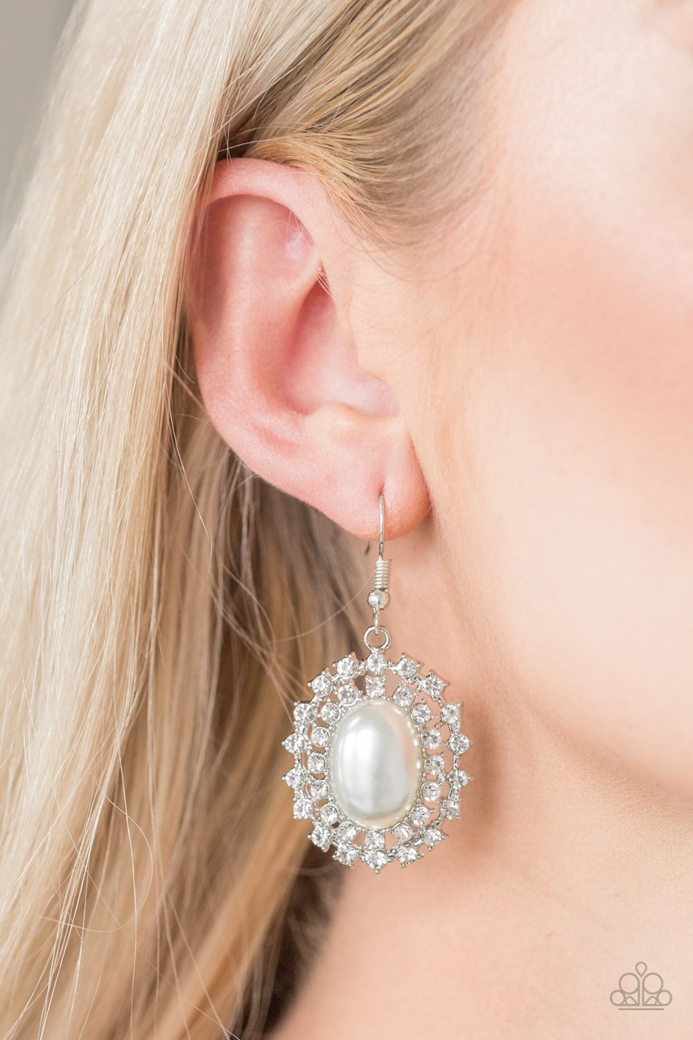 Mega Movie - white - Paparazzi earrings