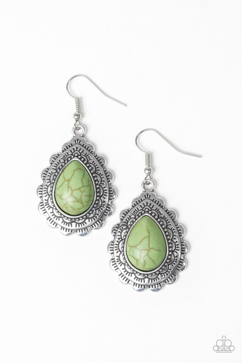 Mesa Mustang - green - Paparazzi earrings