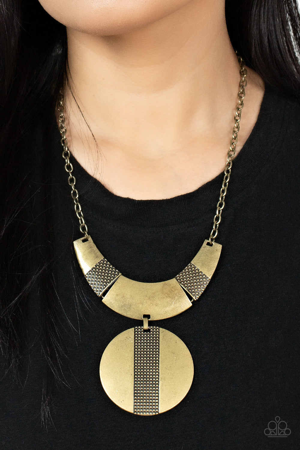 Metallic Enchantress - brass - Paparazzi necklace