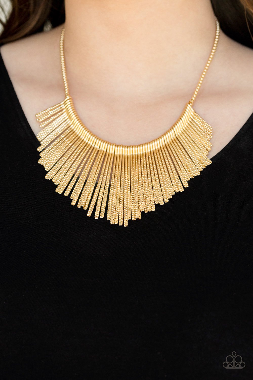 Metallic Mane - gold - Paparazzi necklace