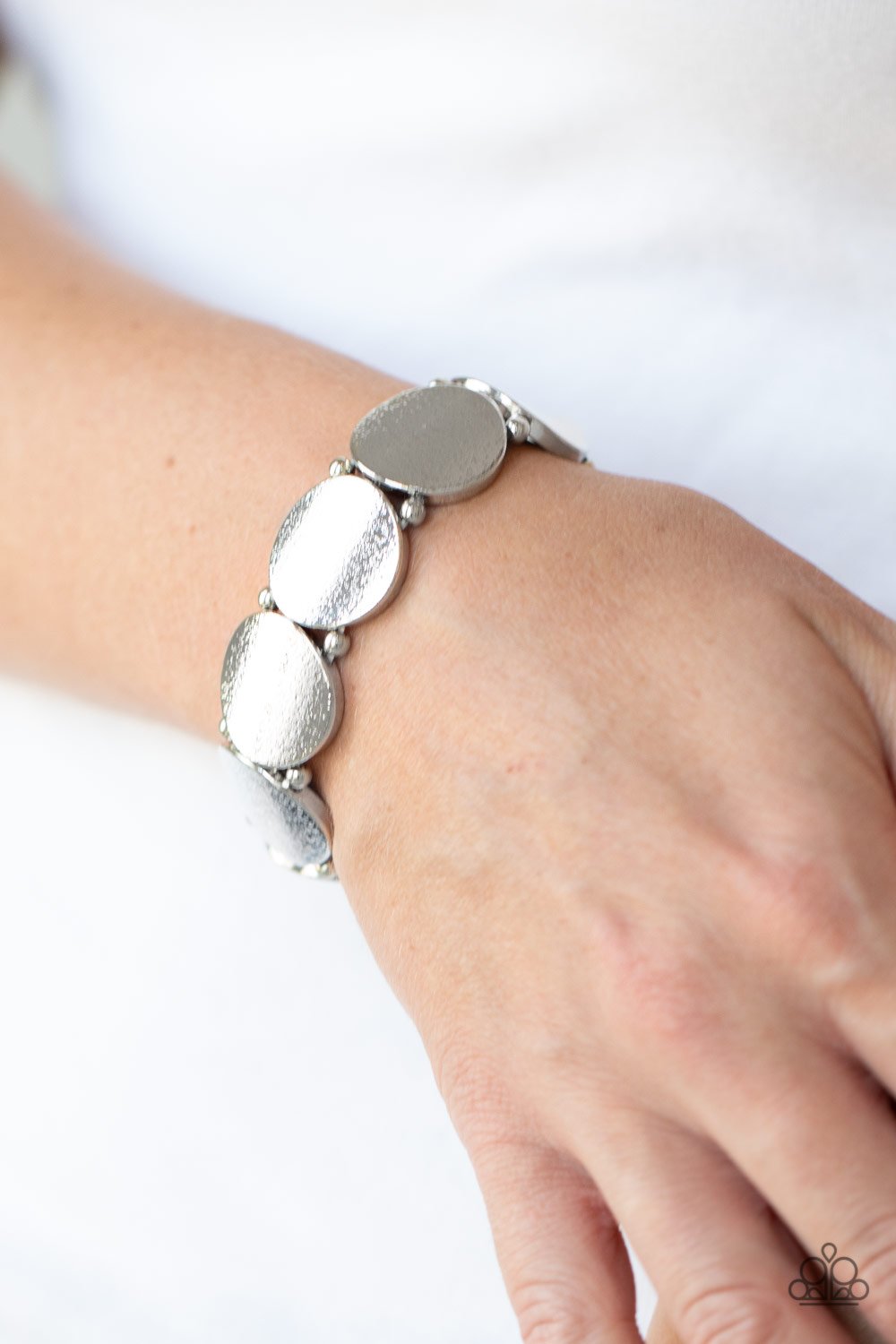 Metallic Spotlight-silver-Paparazzi bracelet