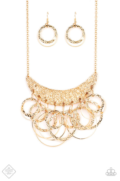 Metro Eclipse - gold - Paparazzi necklace