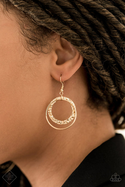 Metro Eclipse - gold - Paparazzi necklace