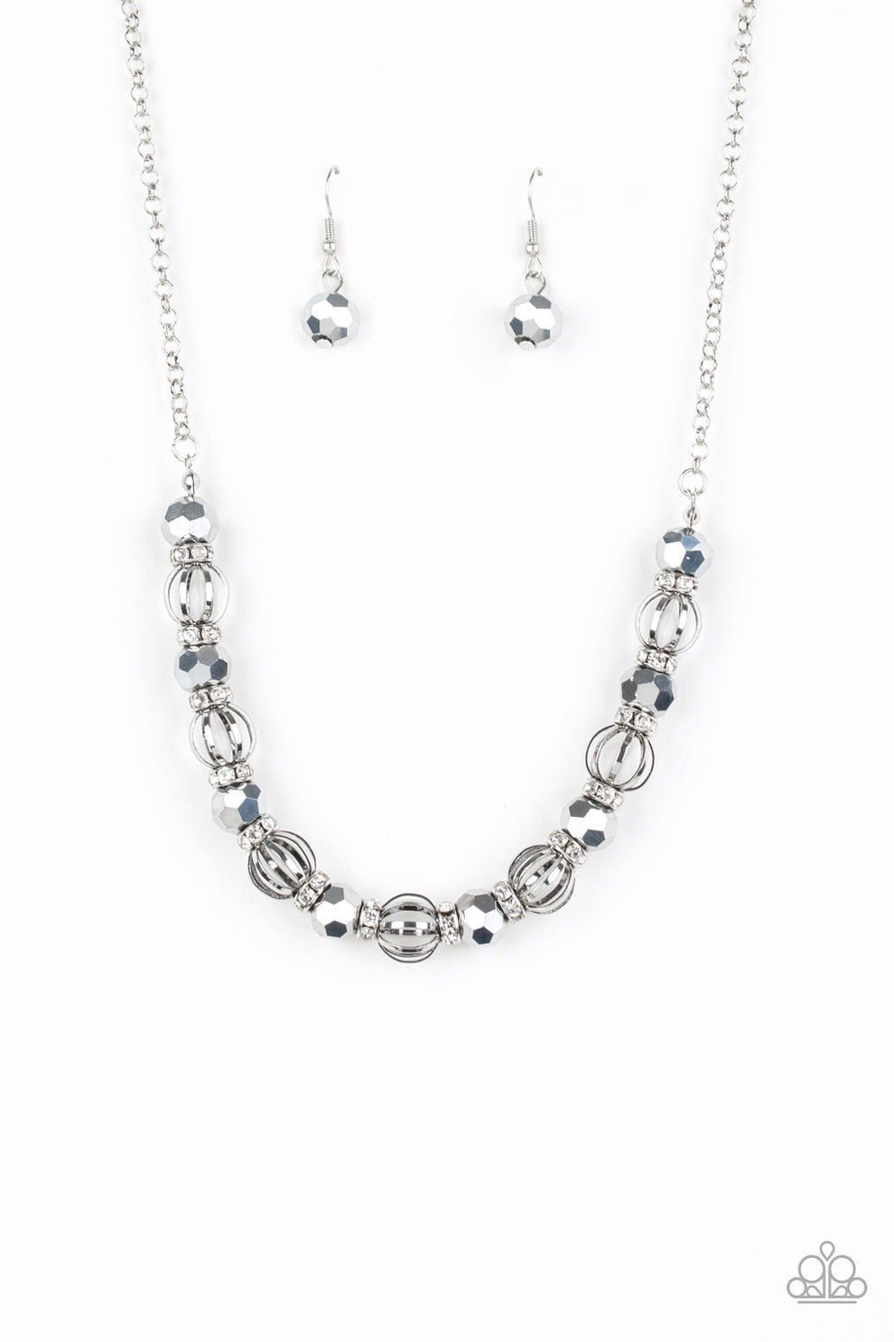 Metro Majestic - Silver - Paparazzi Necklace – Jewelryblingthing