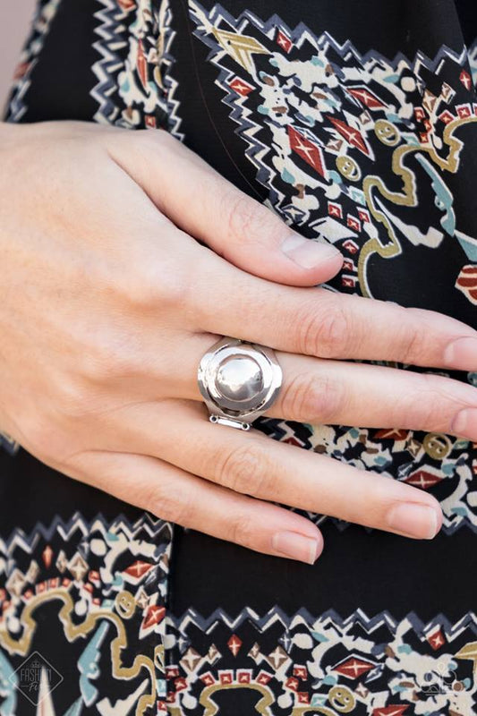 Metro Center - silver - Paparazzi ring