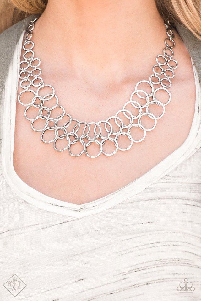 Metro Maven - silver - Paparazzi necklace