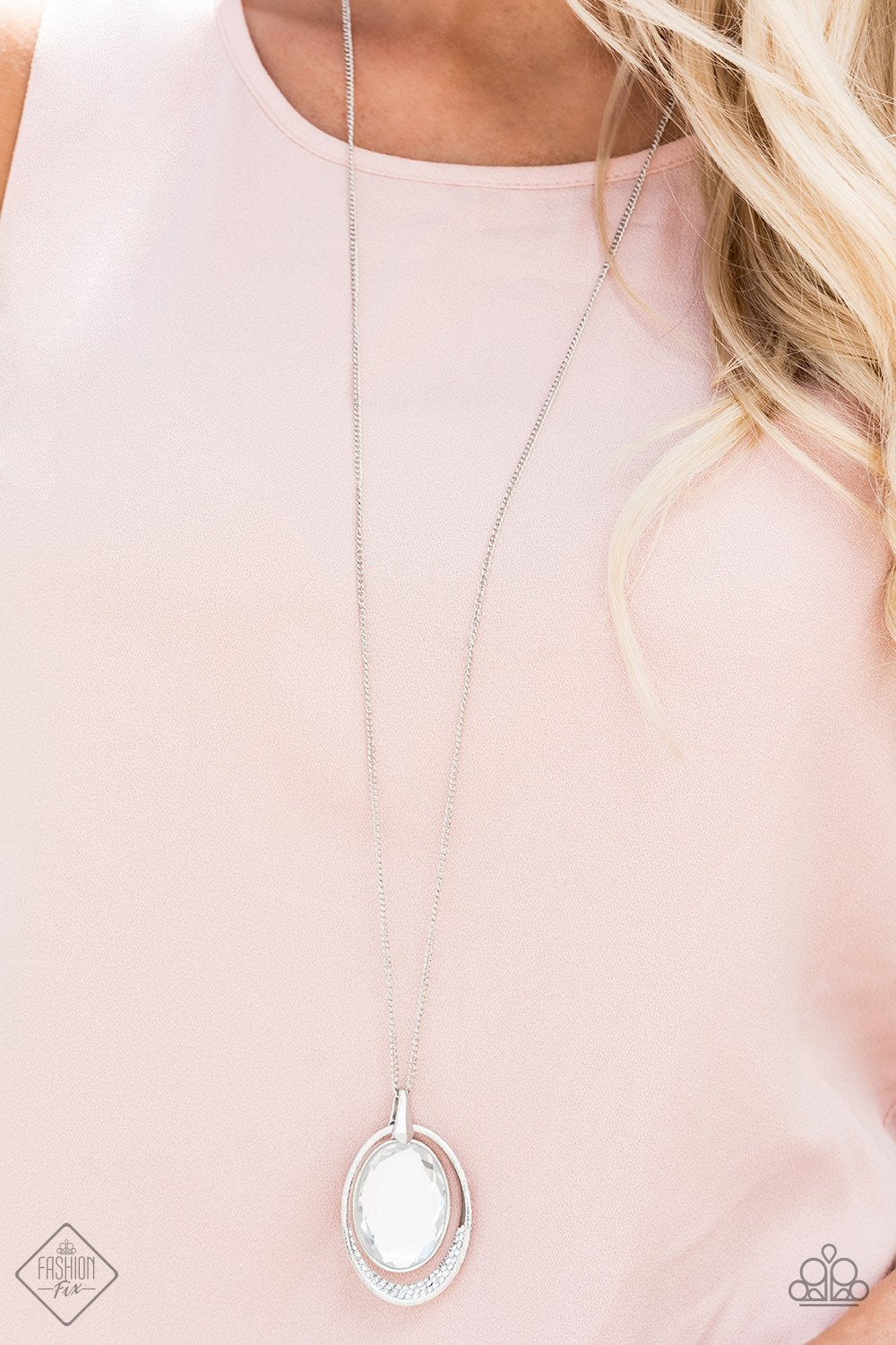 Metro Must Have-white-Paparazzi necklace