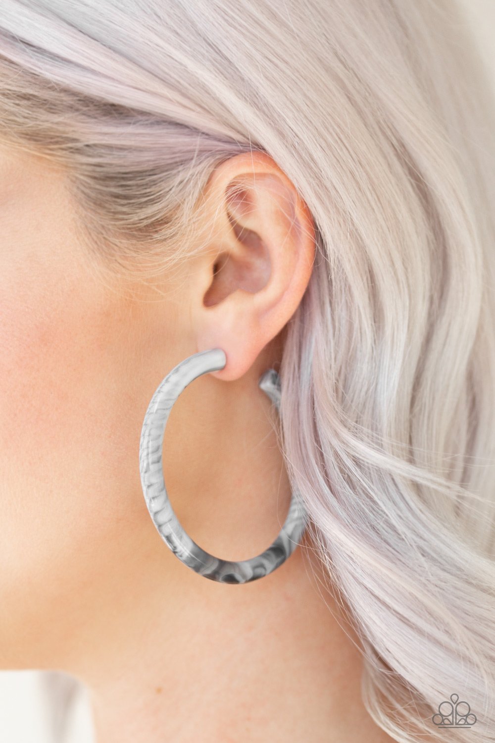 Miami Minimalist - white - Paparazzi earrings