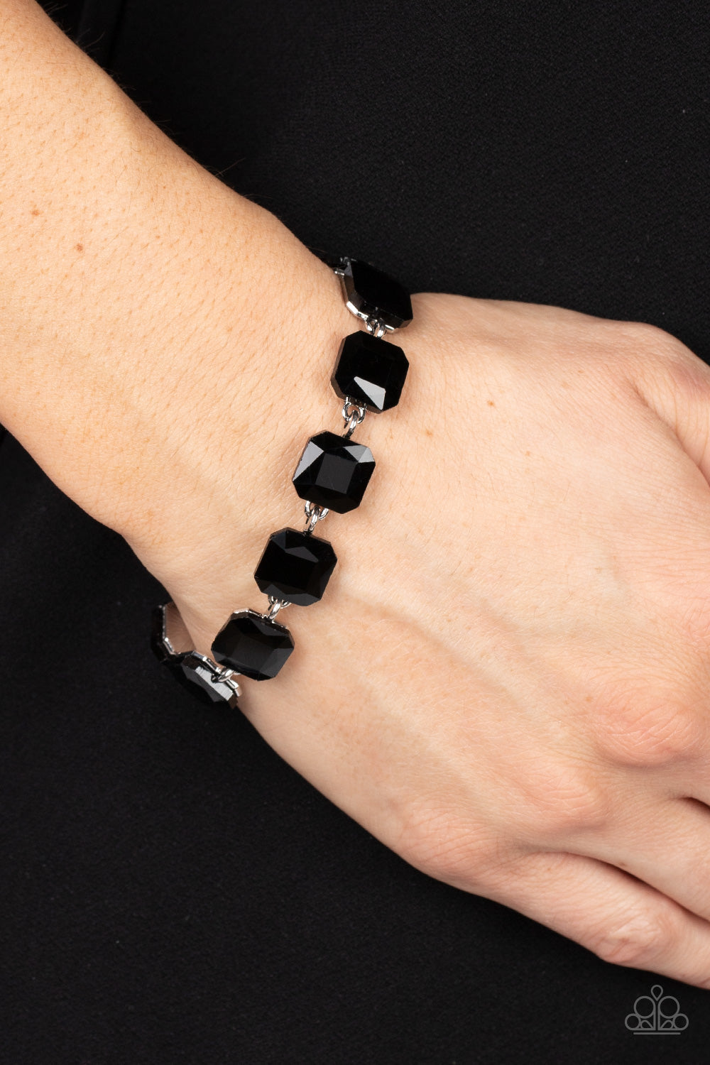 Mind-Blowing Bling - black - Paparazzi bracelet