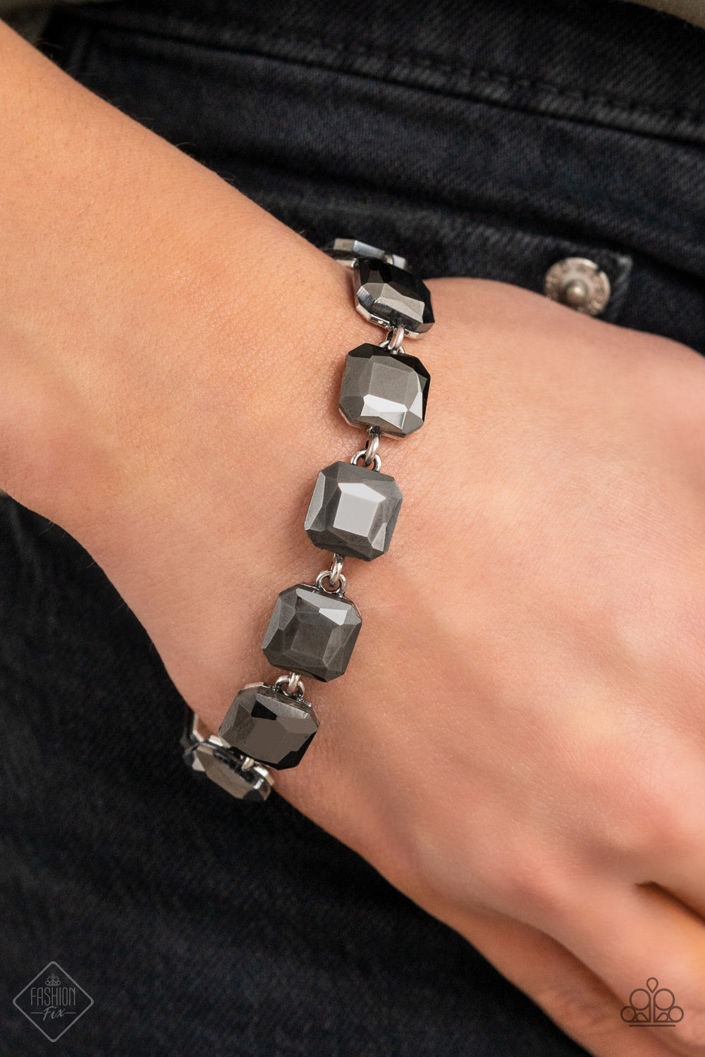 Mind-Blowing Bling - silver - Paparazzi bracelet
