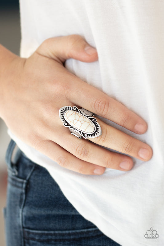 Mineral-Monger - white - Paparazzi ring