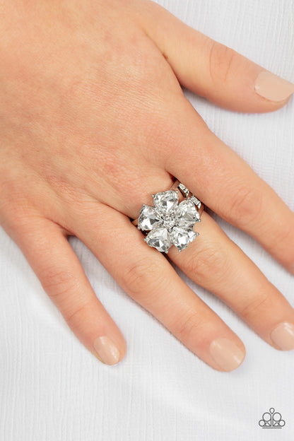 Minnesota Magic - white - Paparazzi ring