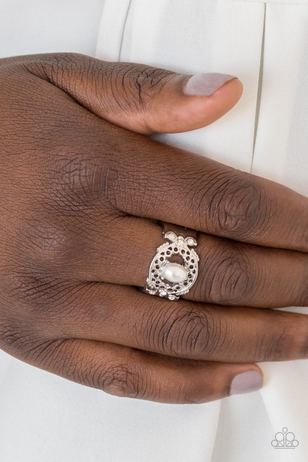 Mod Modest-white-Paparazzi ring