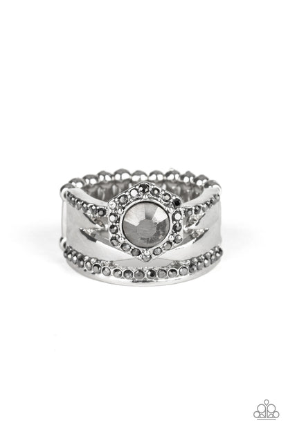 Modern Maven - silver - Paparazzi ring