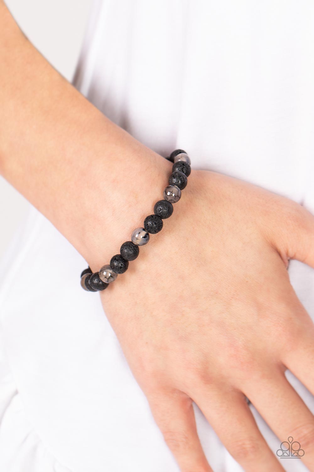 Molten Mogul - black - Paparazzi bracelet
