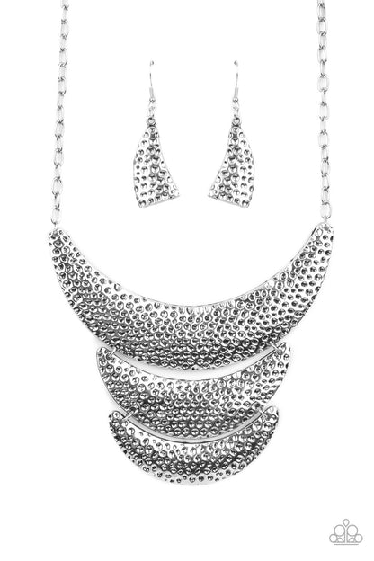 Moonwalk Magic - silver - Paparazzi necklace