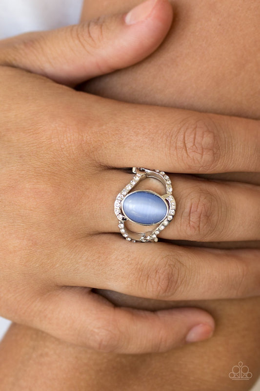 Moulin Moon - blue - Paparazzi ring