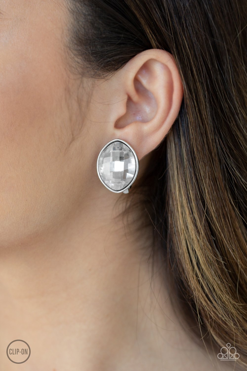 Movie Star Sparkle - white - Paparazzi Clip On earrings