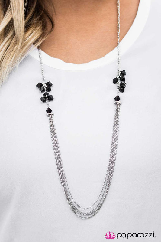 Movin and Groovin - Black - Paparazzi necklace