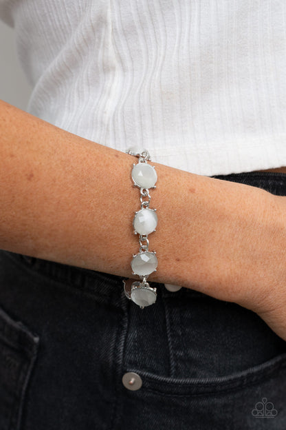 Ms. GLOW It All - white - Paparazzi bracelet