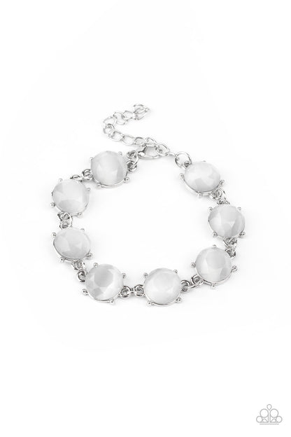 Ms. GLOW It All - white - Paparazzi bracelet