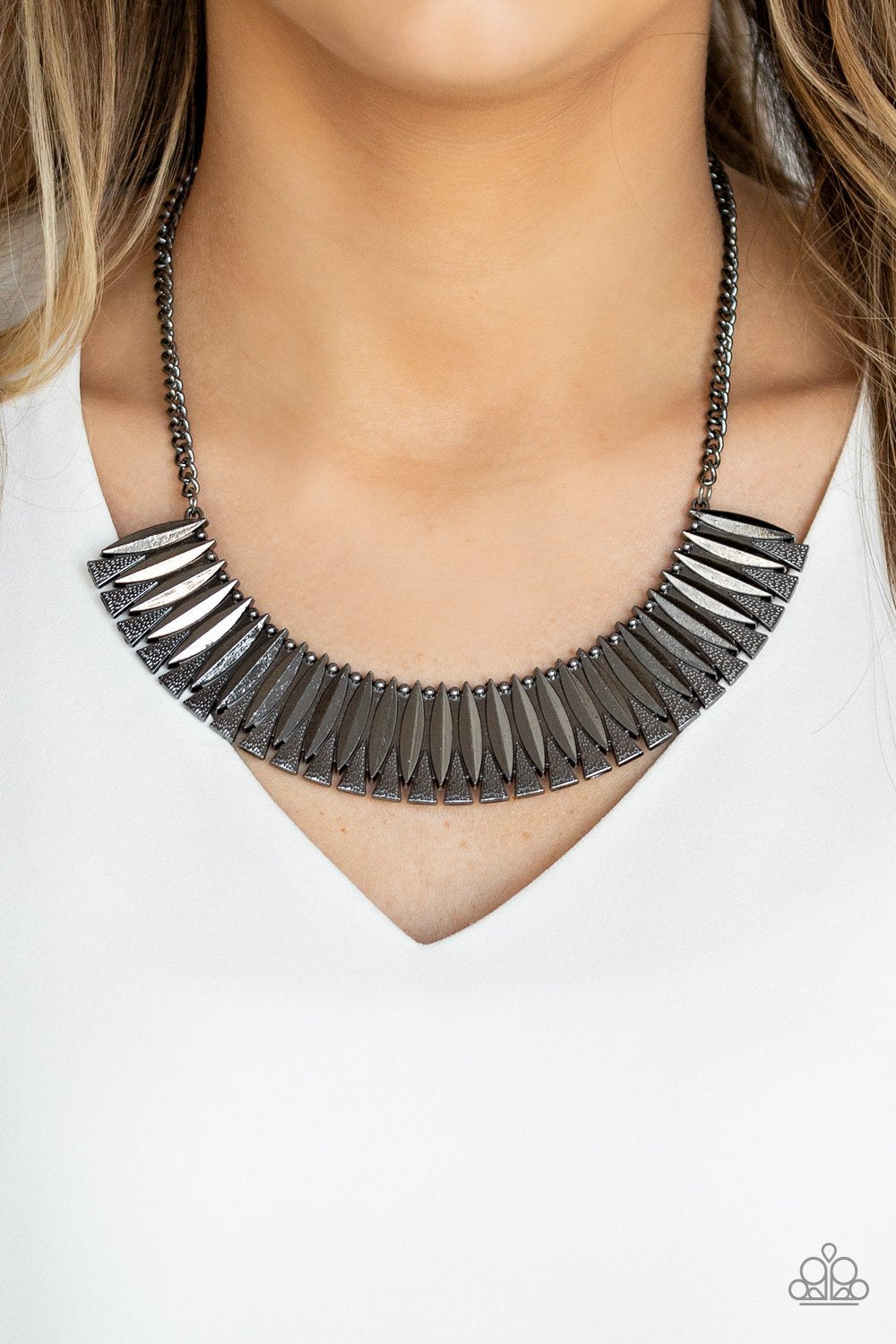 My Main MANE - black - Paparazzi necklace