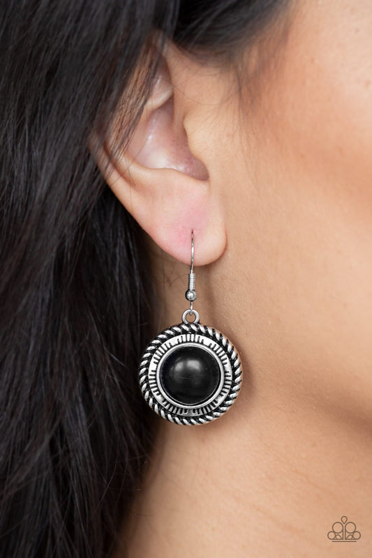 Natural Born Nomad - black - Paparazzi earrings