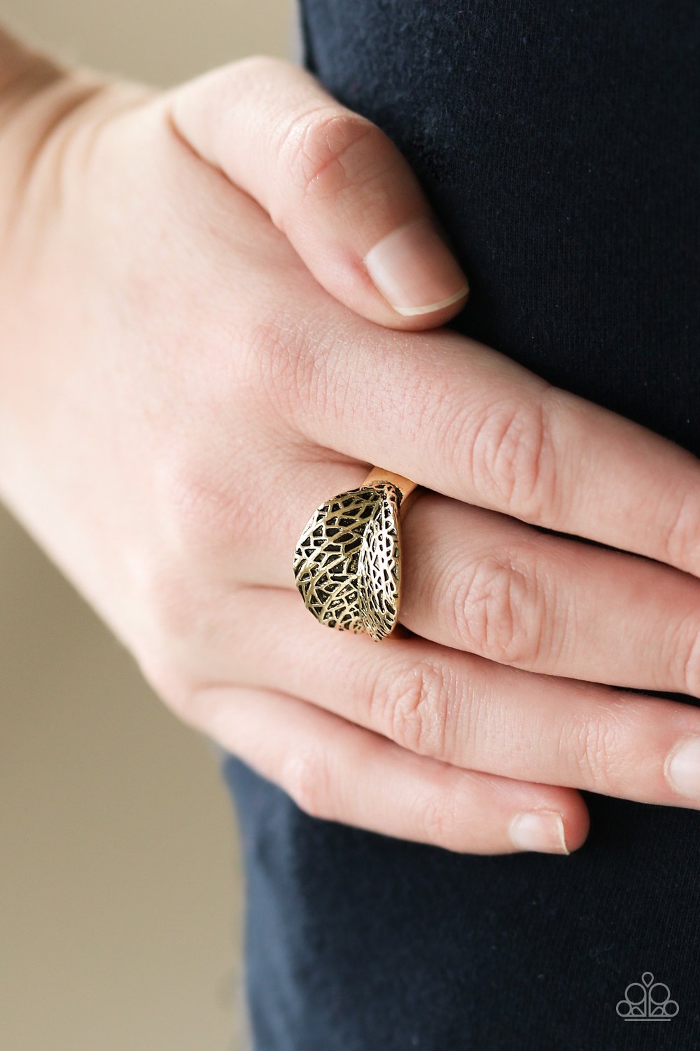 Never LEAF Me-brass-Paparazzi ring
