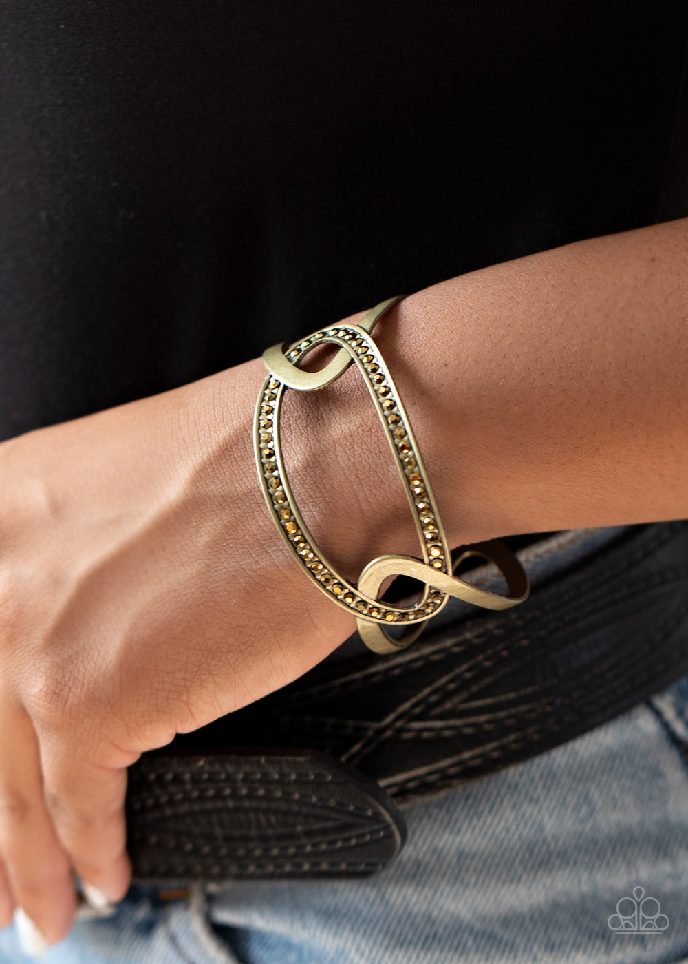 Never a Dull Moment - brass - Paparazzi bracelet