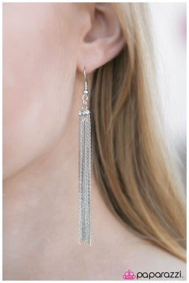 Night At The Oscars - Paparazzi earrings
