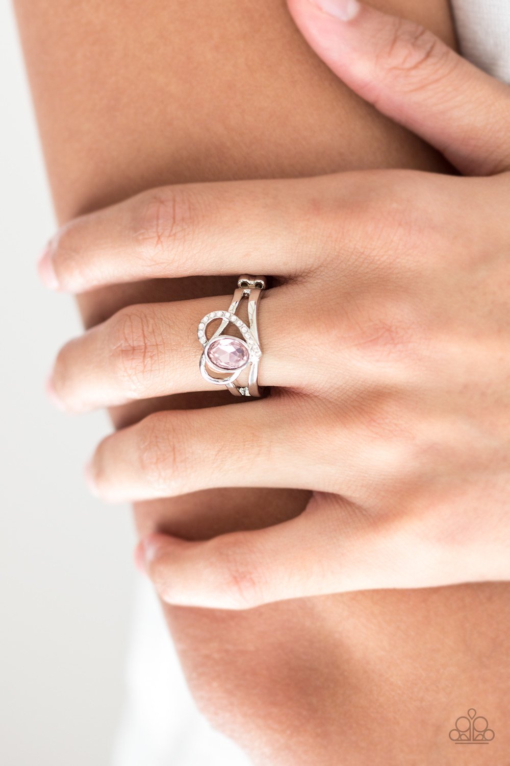 No Heart Strings Attached - pink - Paparazzi ring